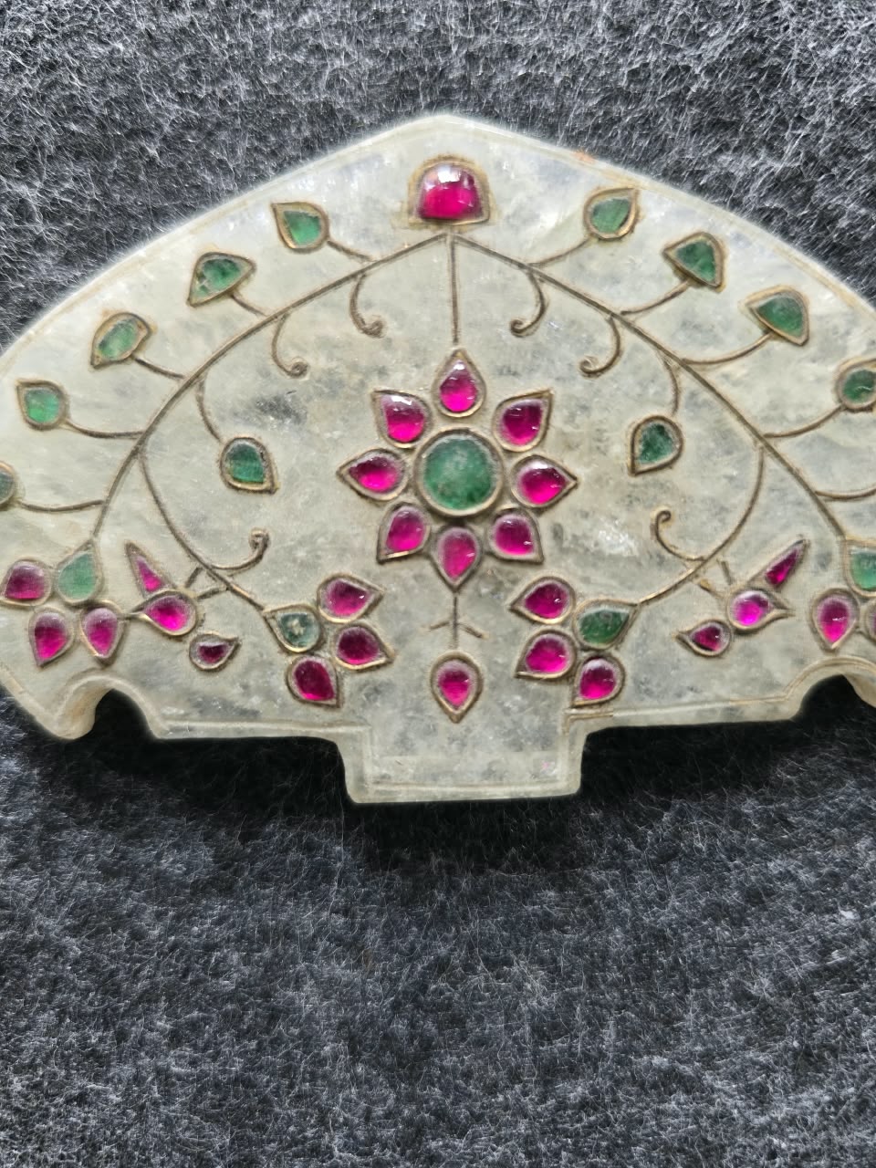 Rare islamic mughal floral inlay red green flower jade stone pendant